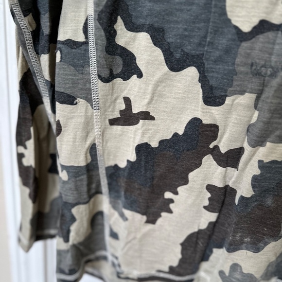 Kuiu Gear Lightweight Summer Hunt - Picture 6 of 15